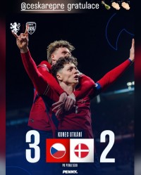 切赫晒照祝贺捷克队晋级世界杯：祝贺捷克国家队🍾👏👏