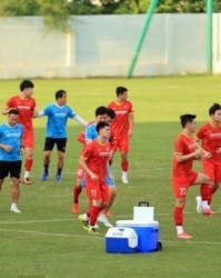 开云-越南后卫透露备战中国队情况：必须拥有高度的自信