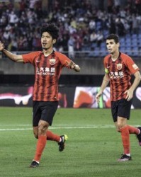 开云-中超最强多面手！传球进球均新高 上港左翼卫闪光